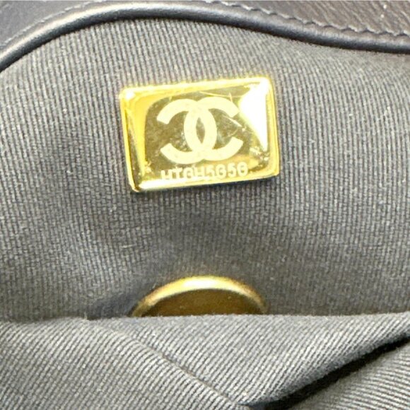 Chanel 19 Flap Medium Denim Shoulder Bag Blue - Picture 12 of 12